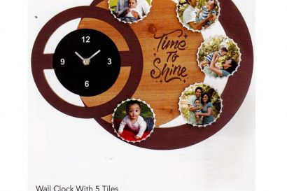 Wall Clock With 5 Tiles